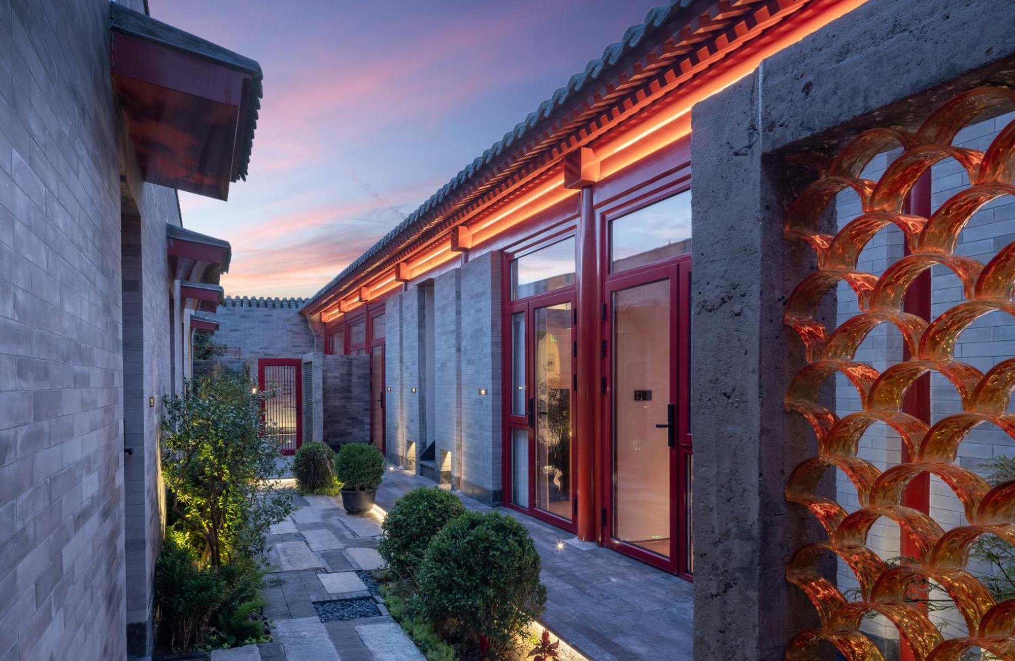 בייג'ינג Happy Dragon Courtyard- Newly Renovated With French Windows, Near Tian'Anmen Forbidden City,Lama Temple And Heaven Temple, 3Minutes Walk From Subway,Fluent English Speaking With Tourist Sights Tickets Service ,Free Coffee &Laundry Service מראה חיצוני תמונה
