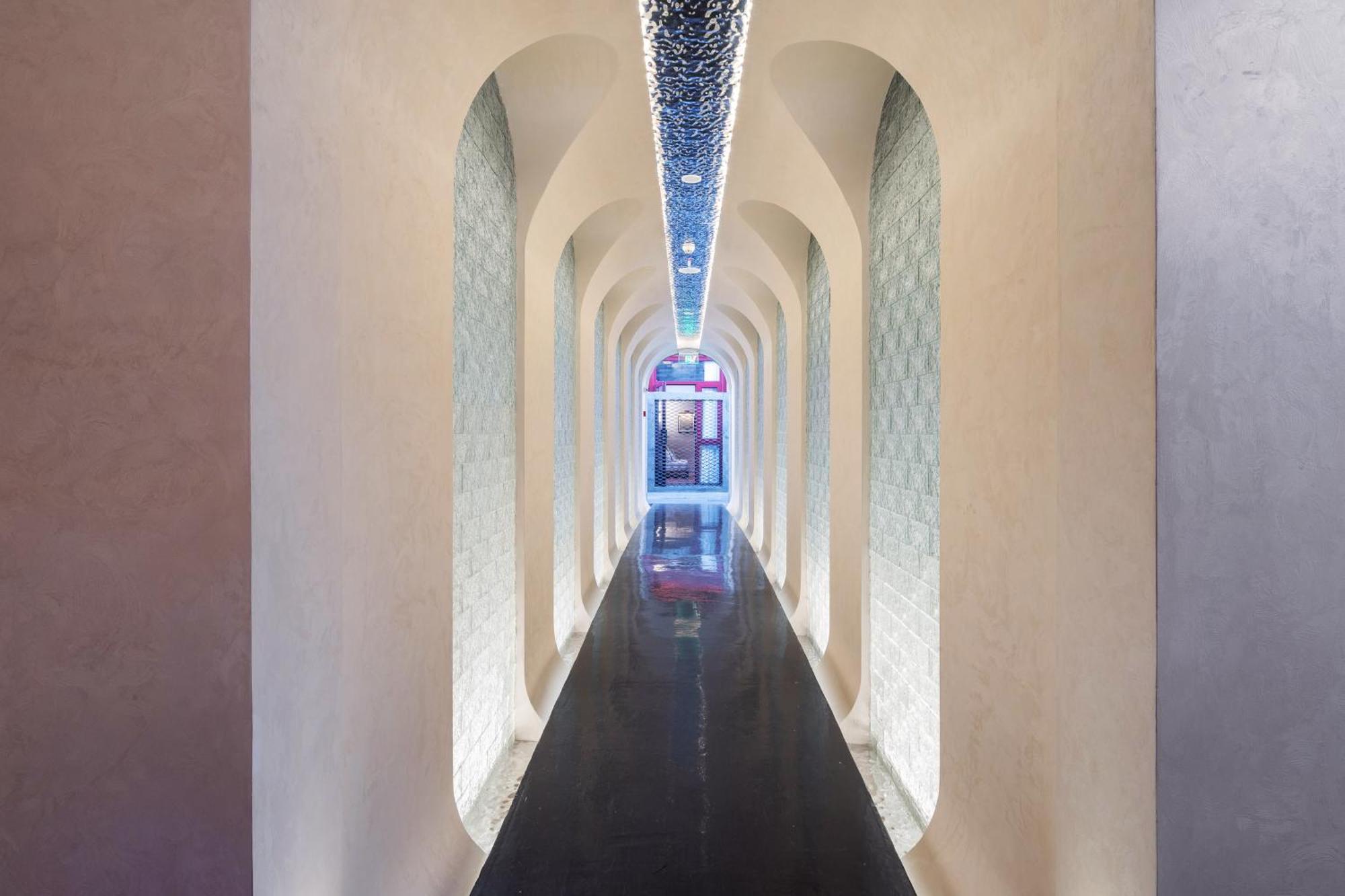 בייג'ינג Happy Dragon Courtyard- Newly Renovated With French Windows, Near Tian'Anmen Forbidden City,Lama Temple And Heaven Temple, 3Minutes Walk From Subway,Fluent English Speaking With Tourist Sights Tickets Service ,Free Coffee &Laundry Service מראה חיצוני תמונה