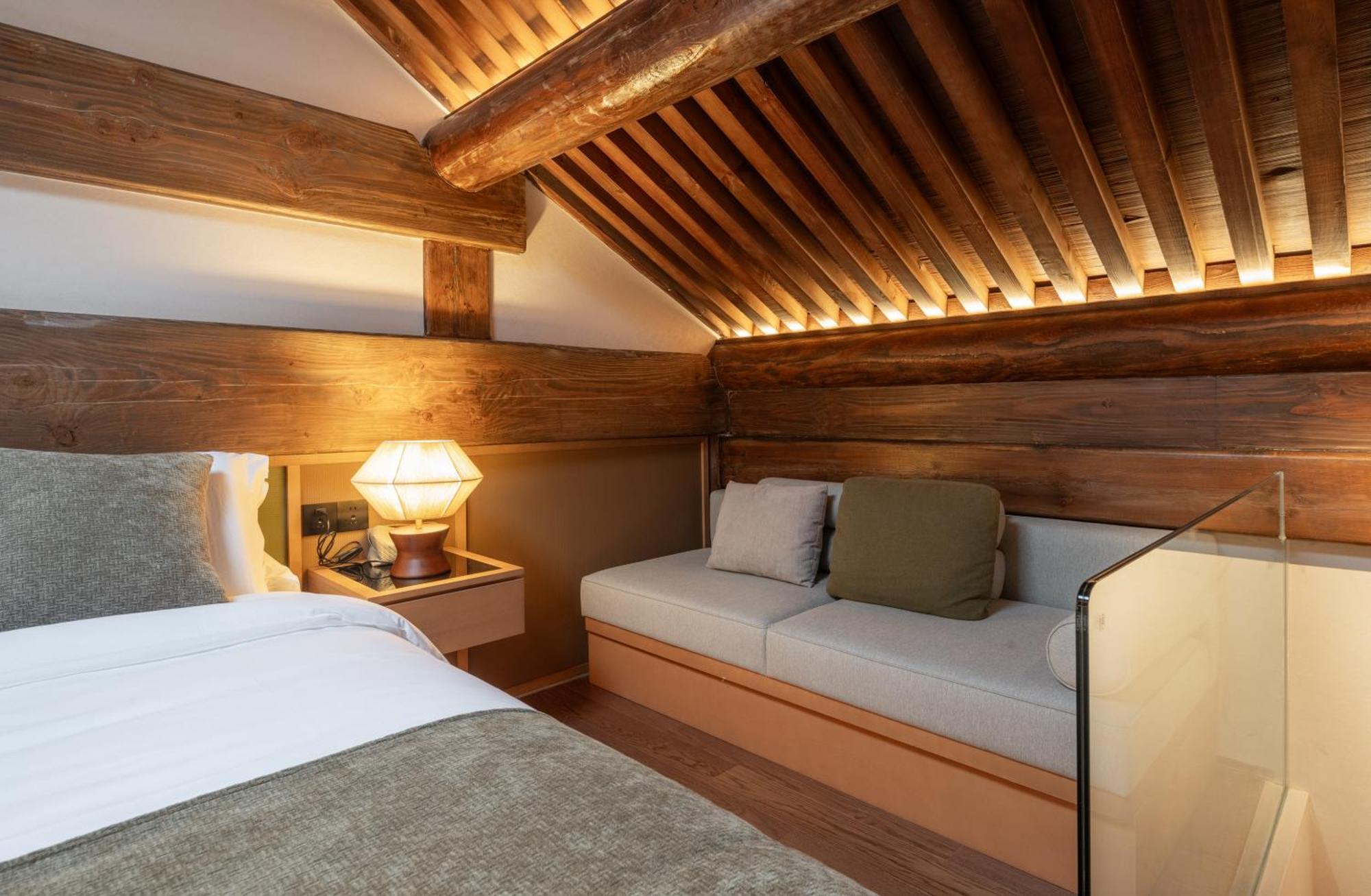 בייג'ינג Happy Dragon Courtyard- Newly Renovated With French Windows, Near Tian'Anmen Forbidden City,Lama Temple And Heaven Temple, 3Minutes Walk From Subway,Fluent English Speaking With Tourist Sights Tickets Service ,Free Coffee &Laundry Service מראה חיצוני תמונה